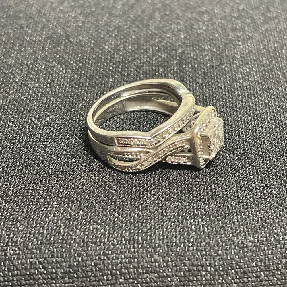Wedding Ring Set - Picture 2 of 6